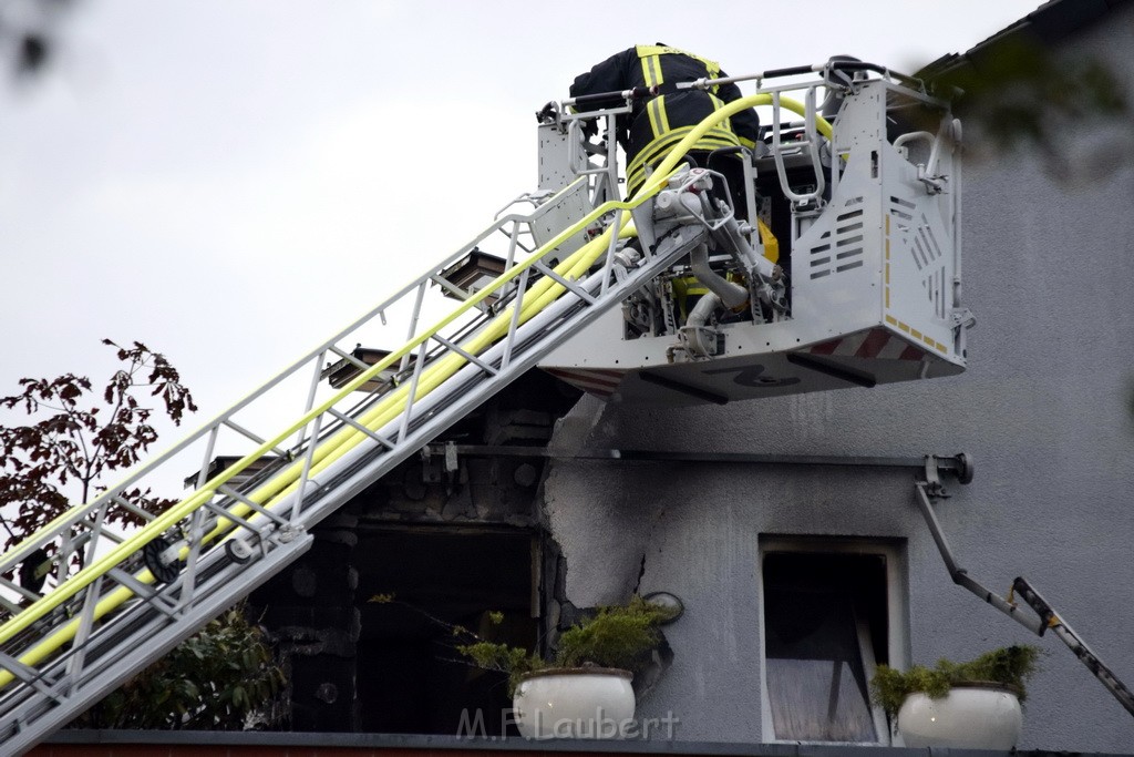 Feuer 2 Y Koeln Suerth Elisabeth Selbertstr P054.JPG - Miklos Laubert